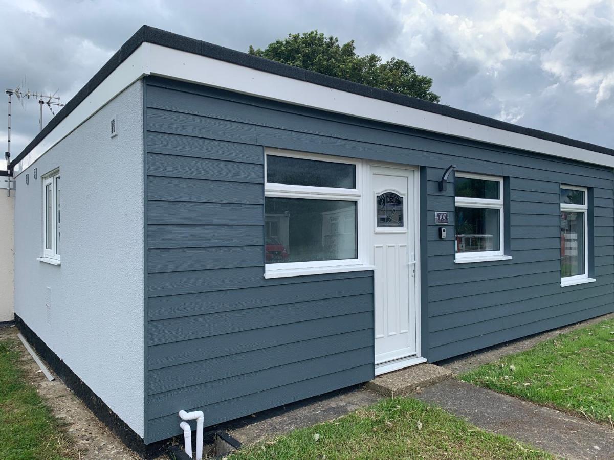 Salty Dogs Chalet Lowestoft Εξωτερικό φωτογραφία